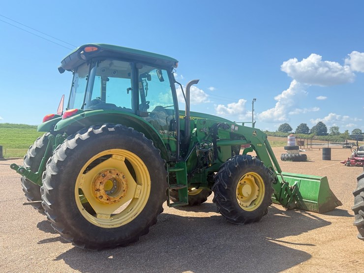 john-deere-6105d-image-6