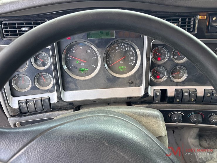 2014-kenworth-t800-image-39