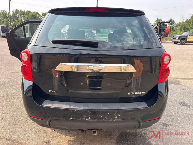 2015-chevrolet-equinox-image-13