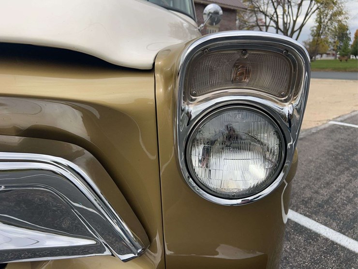 1957-international-a100-image-17