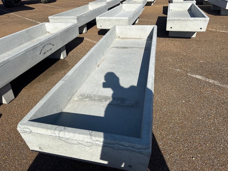 #9698-•-3-x-10-feed-trough-image-2