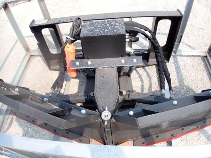 unused-greatbear-72-in.-hydraulic-snow-plow-image-7