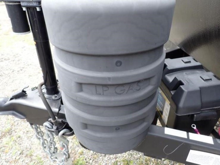 new-non-current-2024-coleman-lantern-lt-series-417-image-12