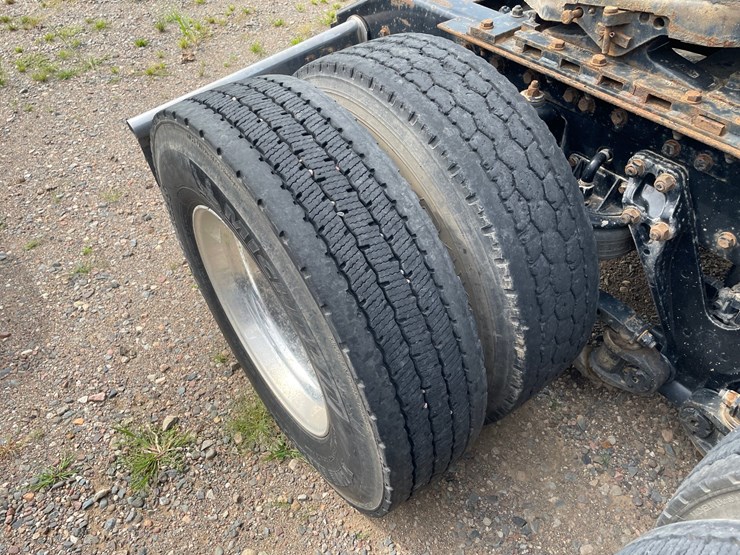 1999-kenworth-t2000-image-13