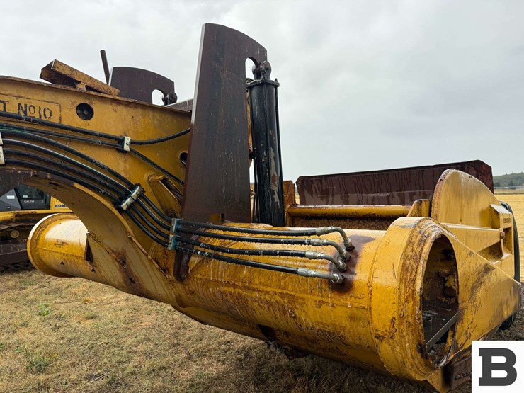 caterpillar-60-image-18