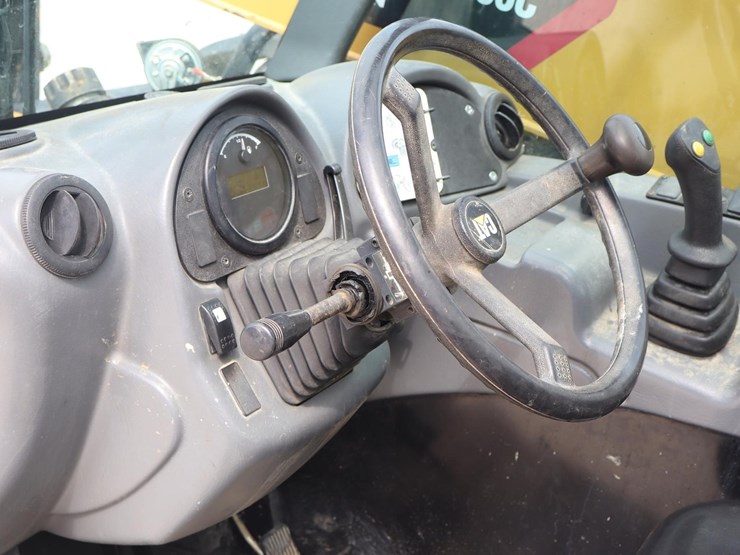 2016-caterpillar-th255c-image-13