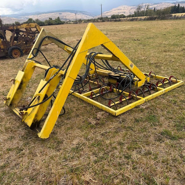 .. Hydraulic Hay Grapple - Ellensburg, WA