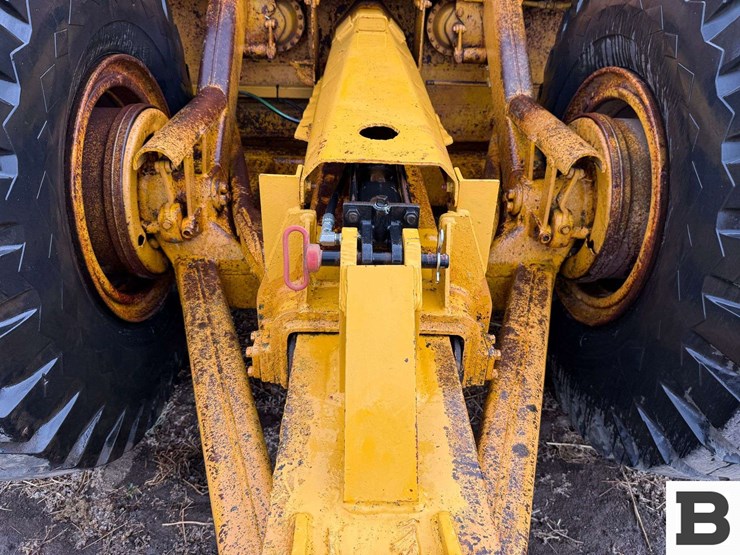 caterpillar-60-image-29