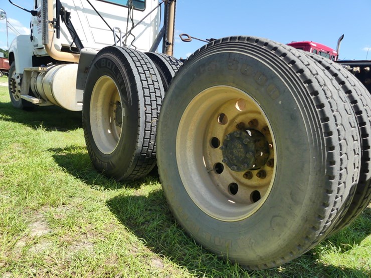 2014-mack-600-image-8
