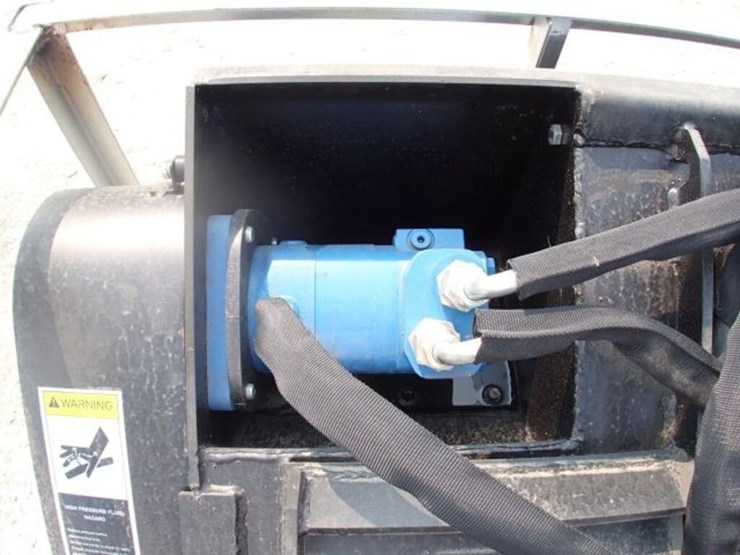 unused-greatbear-skid-steer-bucket-.4-cy-mixer-image-12