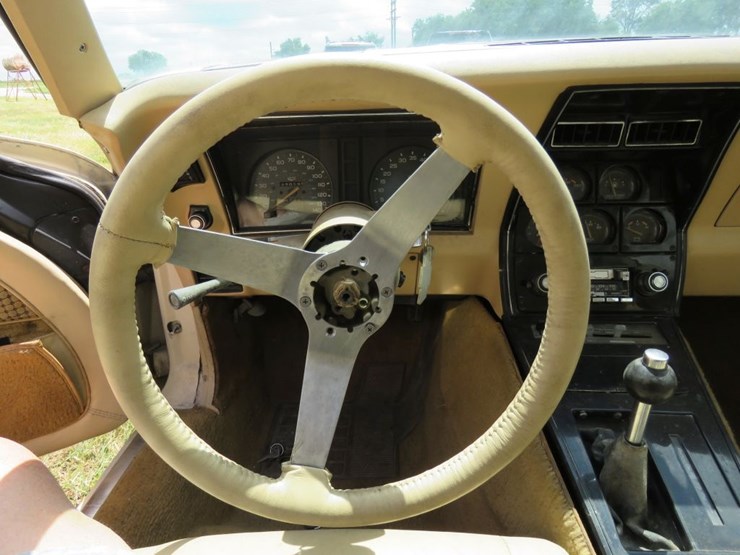 1979-chevrolet-l-82-corvette-t-top-coupe-image-33