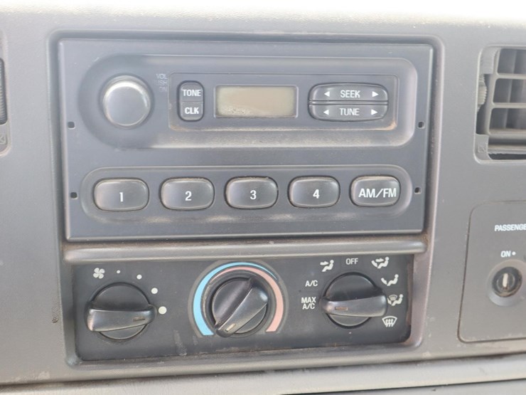 2002-ford-f450-image-29
