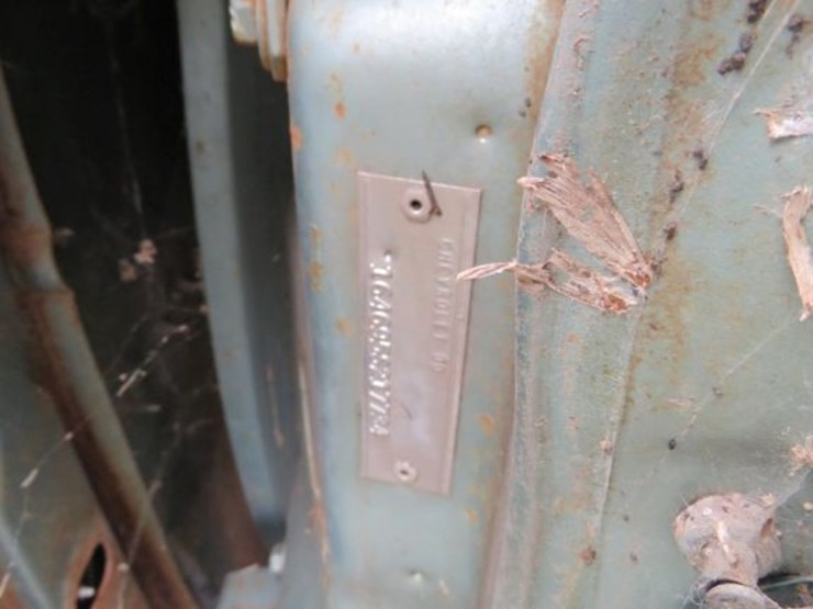 1965-chevrolet-impala-4dr-sedan-image-9