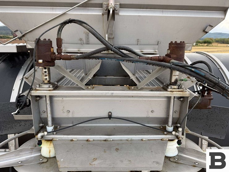 custom-spreader-buggy-image-32