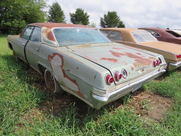 1965-chevrolet-impala-4dr-sedan-image-4