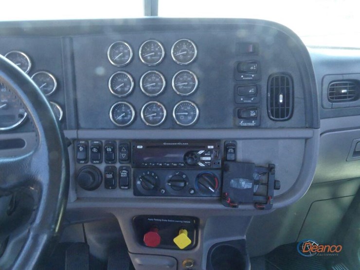 2017-peterbilt-389-image-17