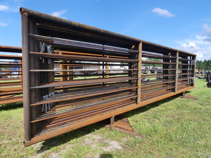 (10)-24'-free-standing-panels-image-2