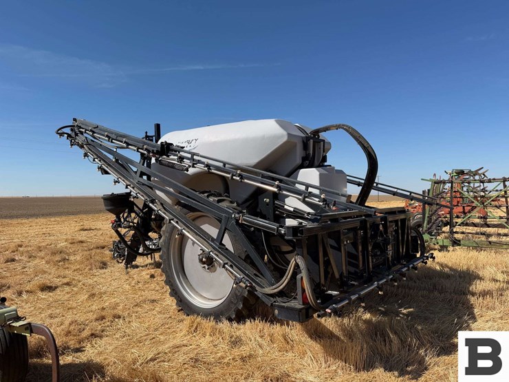 ag-spray-equipment-7000-image-2