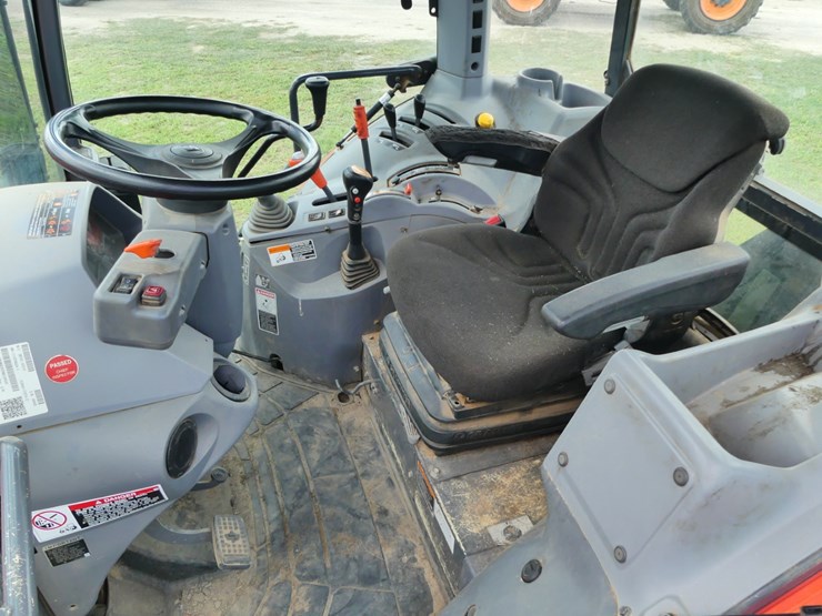 2023-kubota-m5-111d-image-14
