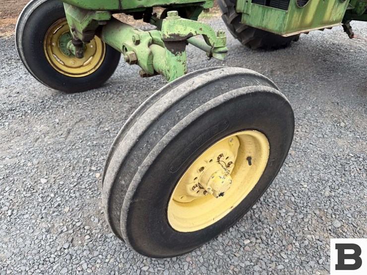 john-deere-3010-image-14