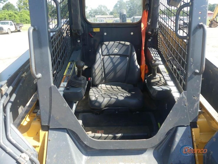 2024-deere-331g-image-9