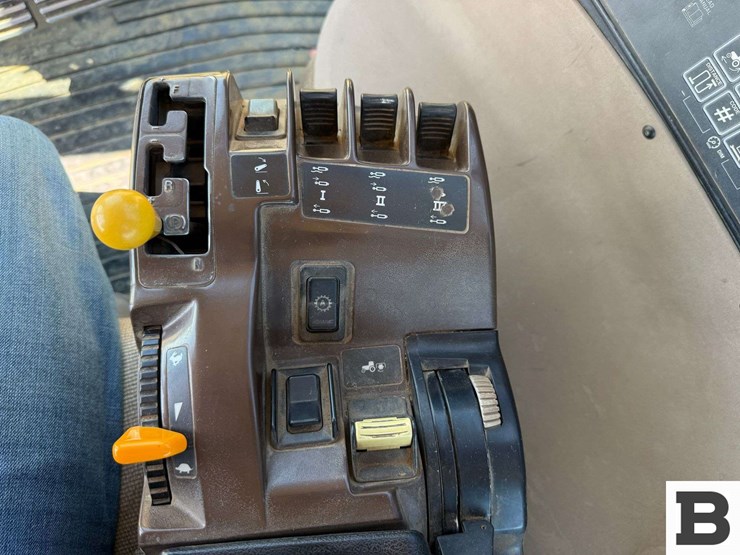 2001-john-deere-8110-image-56