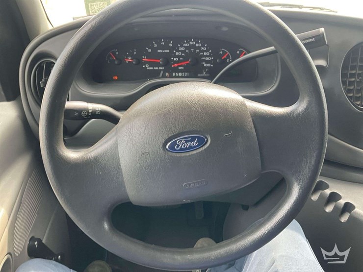2004-ford-e450-image-15