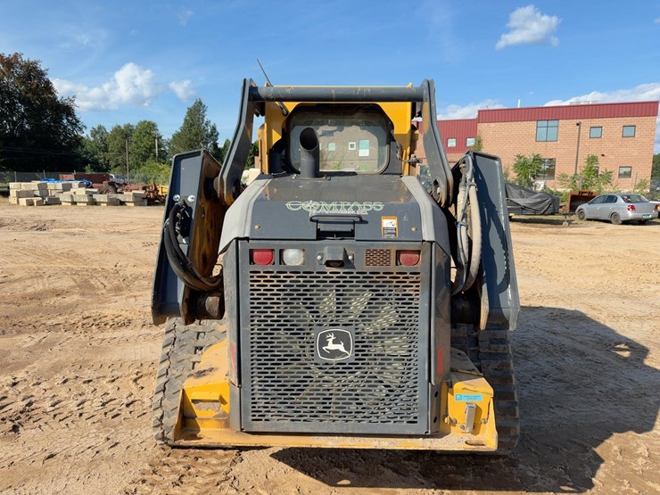 2020-deere-331g-image-4