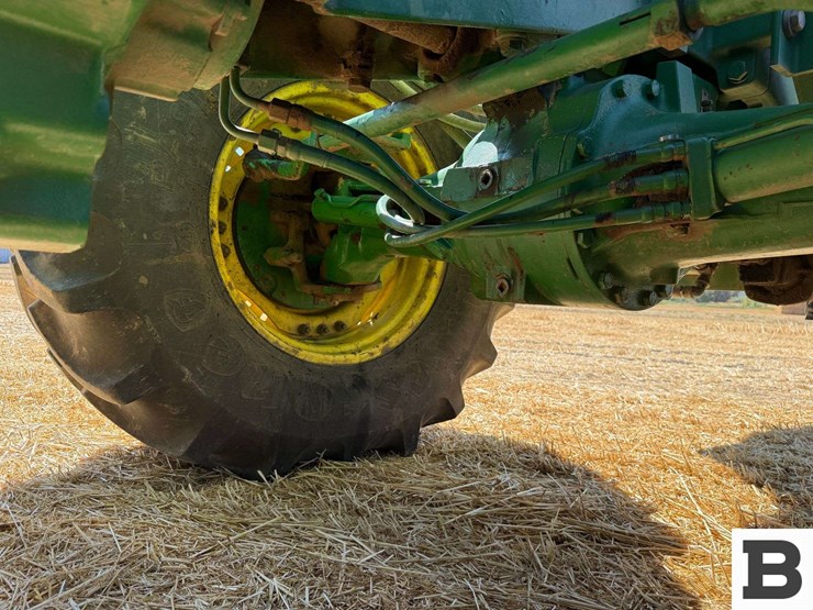 2001-john-deere-8110-image-47