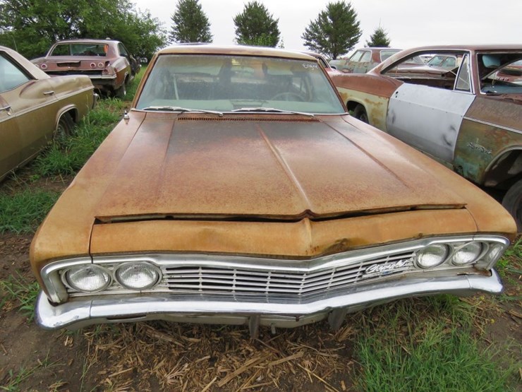 1966-chevrolet-biscayne-4dr-sedan-image-2