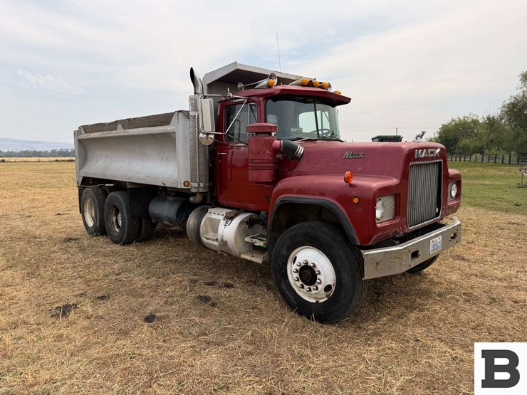 1988-mack-rd688s-image-7
