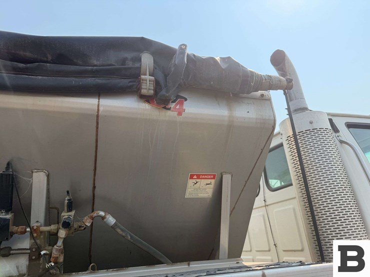 2007-sterling-l8500-image-40