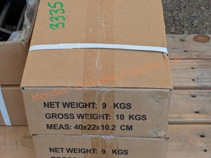 ~8--4"-stake-pocket-winches-image-5