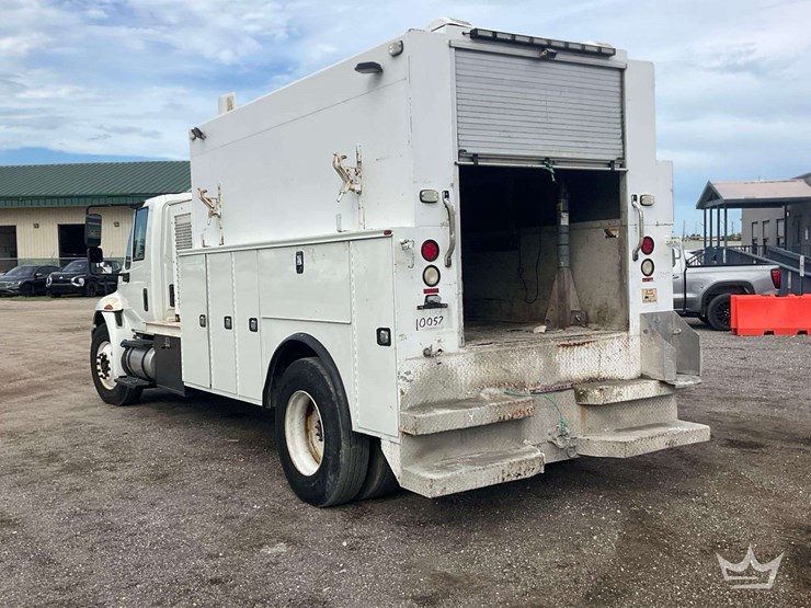 2016-international-durastar-4300-image-4
