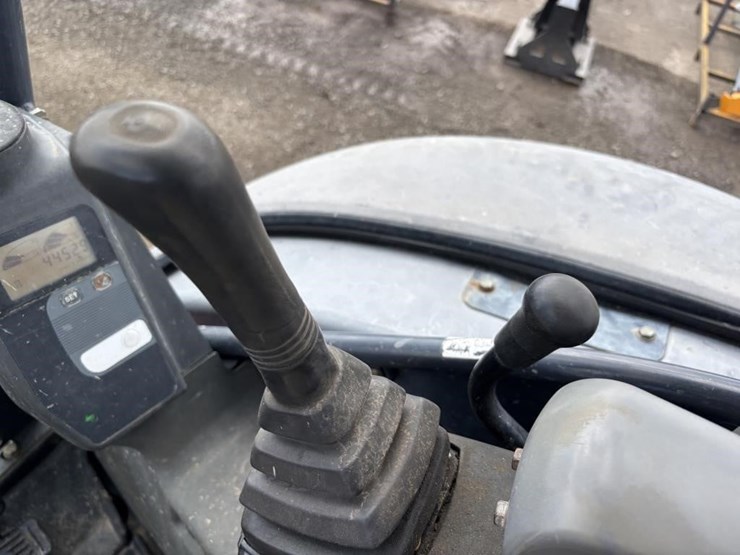 deere-27d-image-36