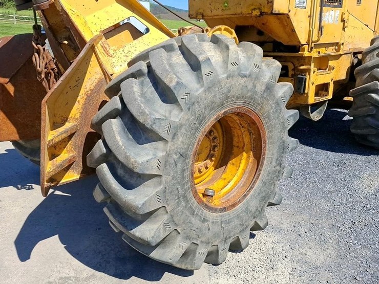 1993-deere-640e-image-35