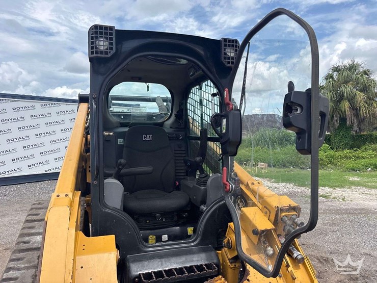 2020-caterpillar-299d3-xe-image-12