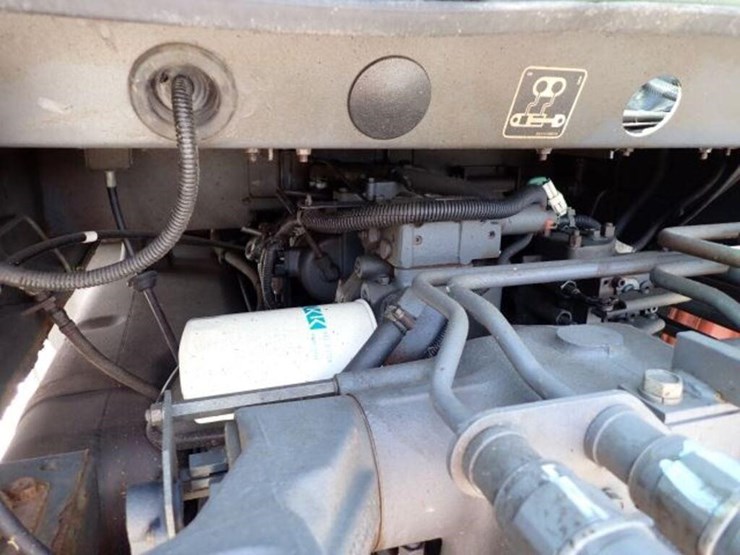 2009-kubota-m135x-image-85