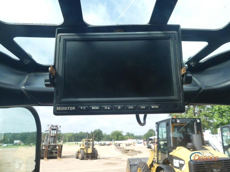 2022-bobcat-t740-image-20