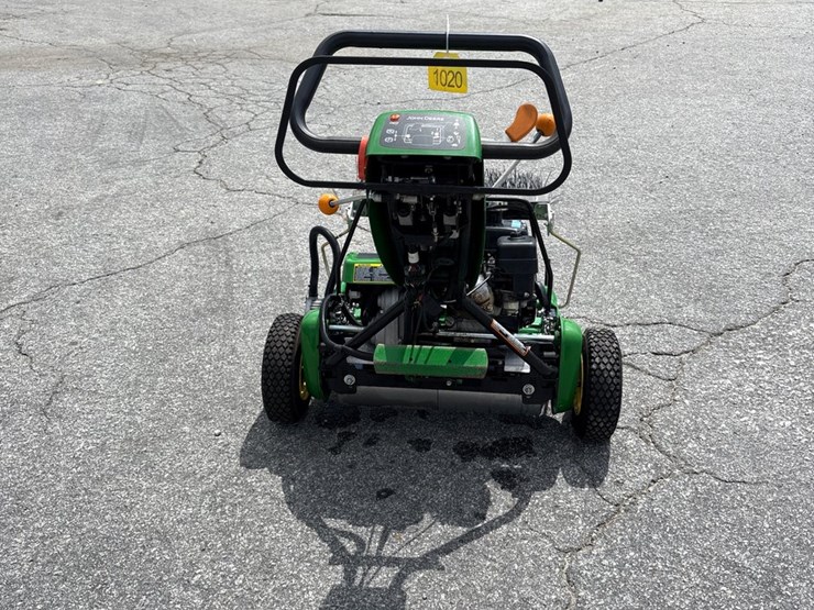 #1020-•-john-deere-220e-cut-walking-greensmower-image-11