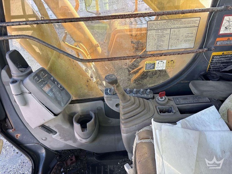 deere-330c-lc-image-18