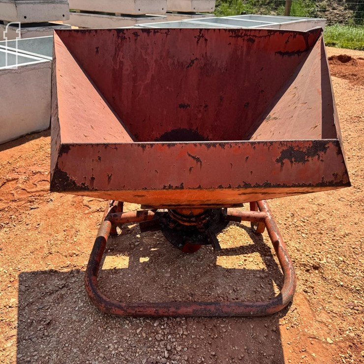 SEED SPREADER 3PH 7982
