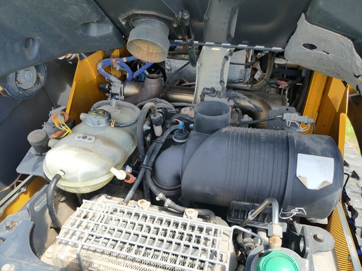 2019-deere-331g-image-9