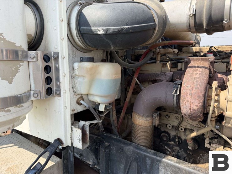 1989-peterbilt-377-image-54