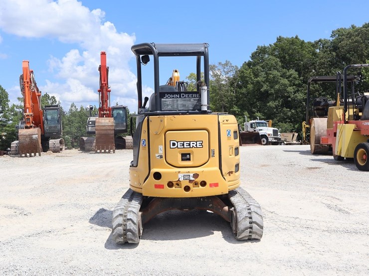 2017-deere-35g-image-4