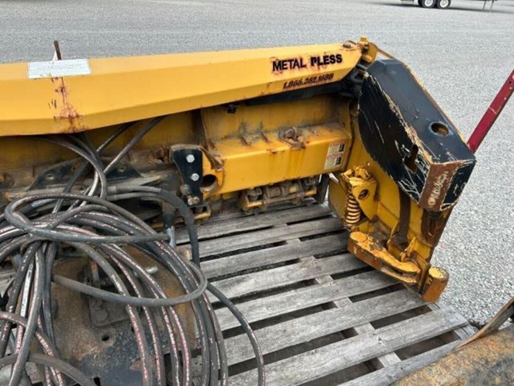 metal-pless-8-ft---13-ft-snow-pusher-agh0830-13le--image-9