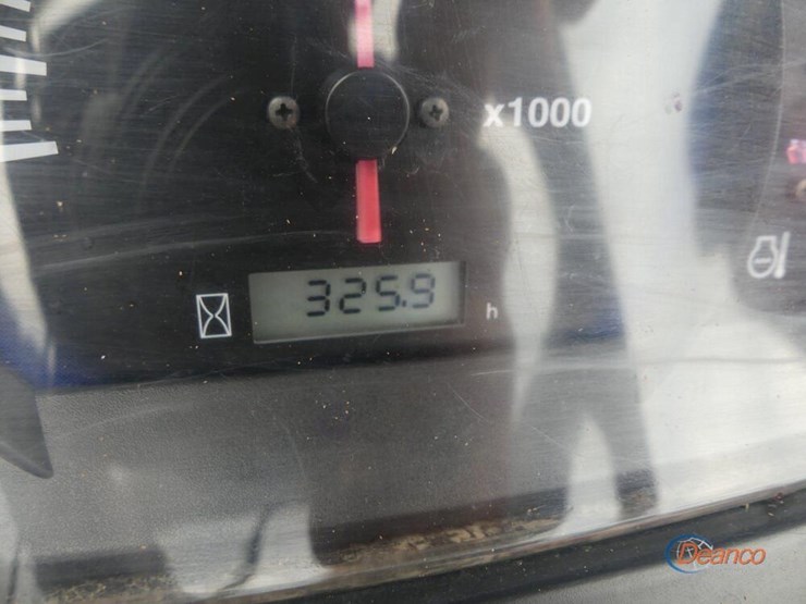 2016-kubota-l4701dt-image-26
