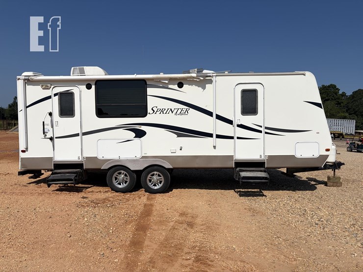 2011-keystone-rv-co-sprinter-255rks-image-2