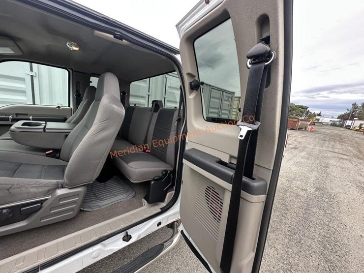 2010-ford-f250-image-30
