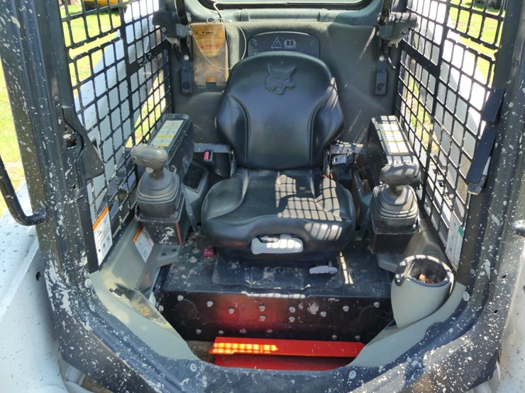 2023-bobcat-t770-image-13